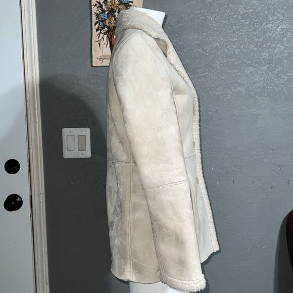 AXARA New York Women's Faux Leather Button Down Jacket, S beige color - Picture 6 of 12